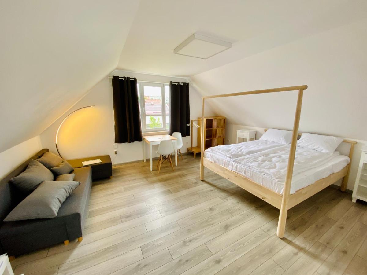 Pixel Guesthouse Tirgu Secuiesc Exterior photo